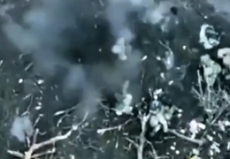 UAV drops a Limonka grenade onto a group of RU soldiers