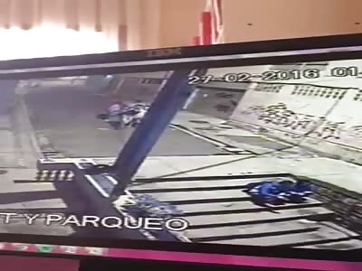 Robbery by a gang to a couple In La Paz - Bolivia