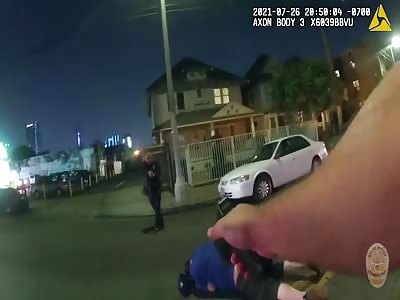 LAPD COPS SHOOTING ON A MAN 
