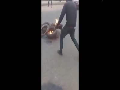Motocycle thief burned by mob