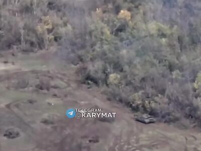 Ukrainian tank fires point-blank at Russian positions during attack