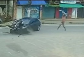 Motorcyclist Flies in Horrible Accident Due to Driver's Recklessness