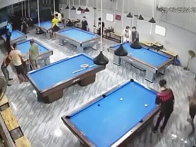  Dude Gets Beaten into Seizure by cue Stick after Conflict 