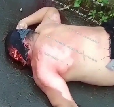 Fat motorcyclist crashed dead