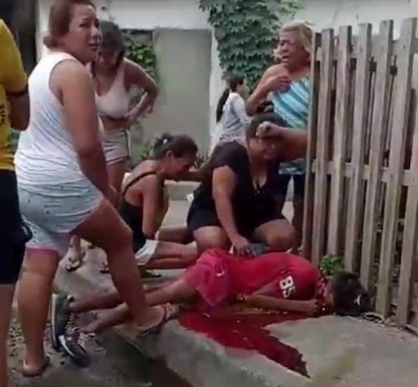 Young man executed by sicario in front of his mother and sisters 
