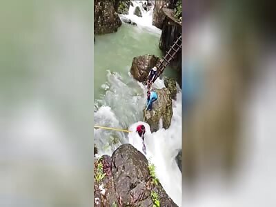 Chinese couple drown while hiking