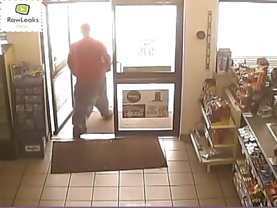 Surveillance video shows man with motor oil and DVDs stuffed in jeans - Florida, United States