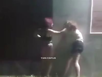 Drunk Russian girls fighting. 