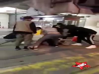 Hong Kong, hybre gets beaten by several people