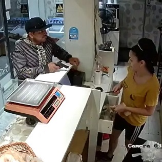 Female Store Clerk Stabs Armed Robber In Argentina
